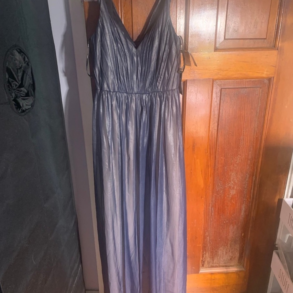 Vera Wang Women's Sleeveless Metallic Chiffon Gown, Navy, 2 WITH TAGS